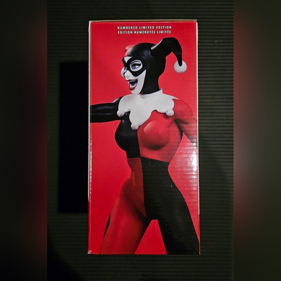 DC Direct Harley Quinn Red White and Black Limited Edition Jim Lee Statue - Picture 2 of 10